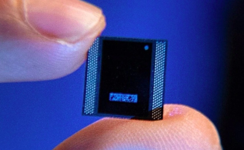 Intel показала чипы-бутерброды Lakefield